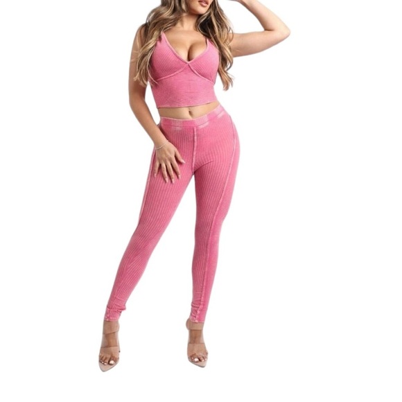 Womens Mineral Washed Crop Top and Matching Leggings Outfit Set
New - Picture 8 of 10